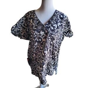 Woman's Floral Scrub - Size L - 20 W x 25 L